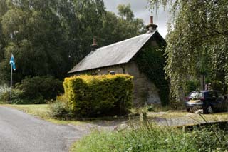 Methven Moss level crossing house